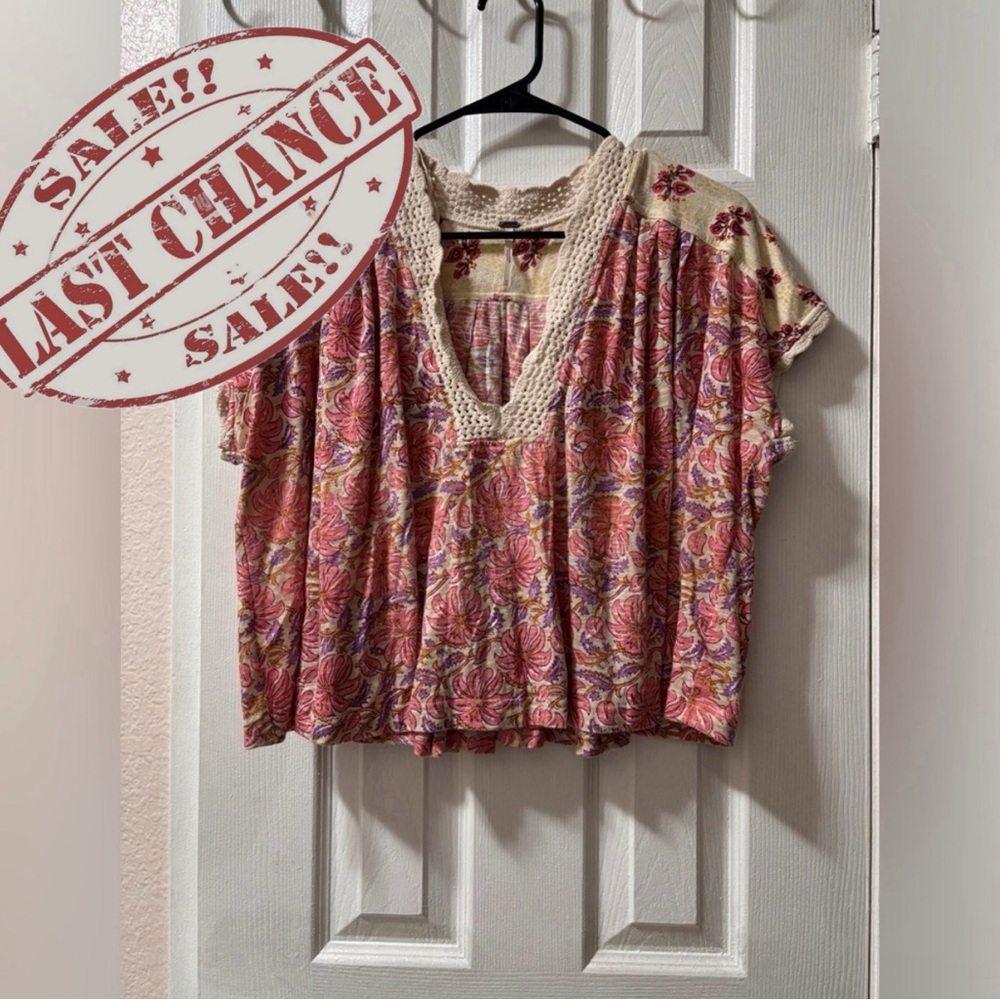 Free People Women’s M Pink and Cream Floral Blouse